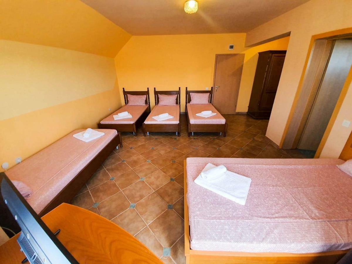 Rooms Cristian Deva Eksteriør billede